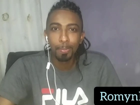 Soloboy Romynhorj's outdoor solo performance with impressive endowment